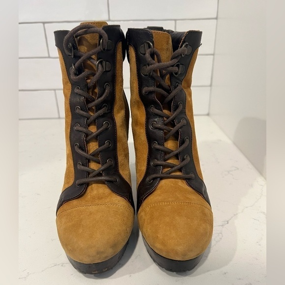 Veronica Beard Axel Lace Up Heeled Hiking Boot. Size 6 US / 36 EU. - Picture 13 of 13